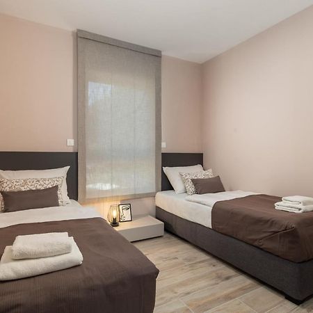 Apartment Hana Pjescana Uvala Bagian luar foto