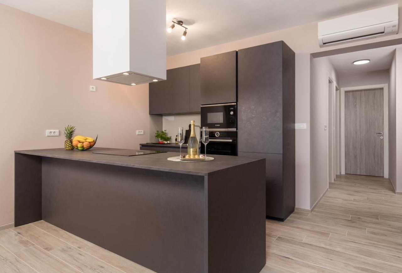 Apartment Hana Pjescana Uvala Bagian luar foto