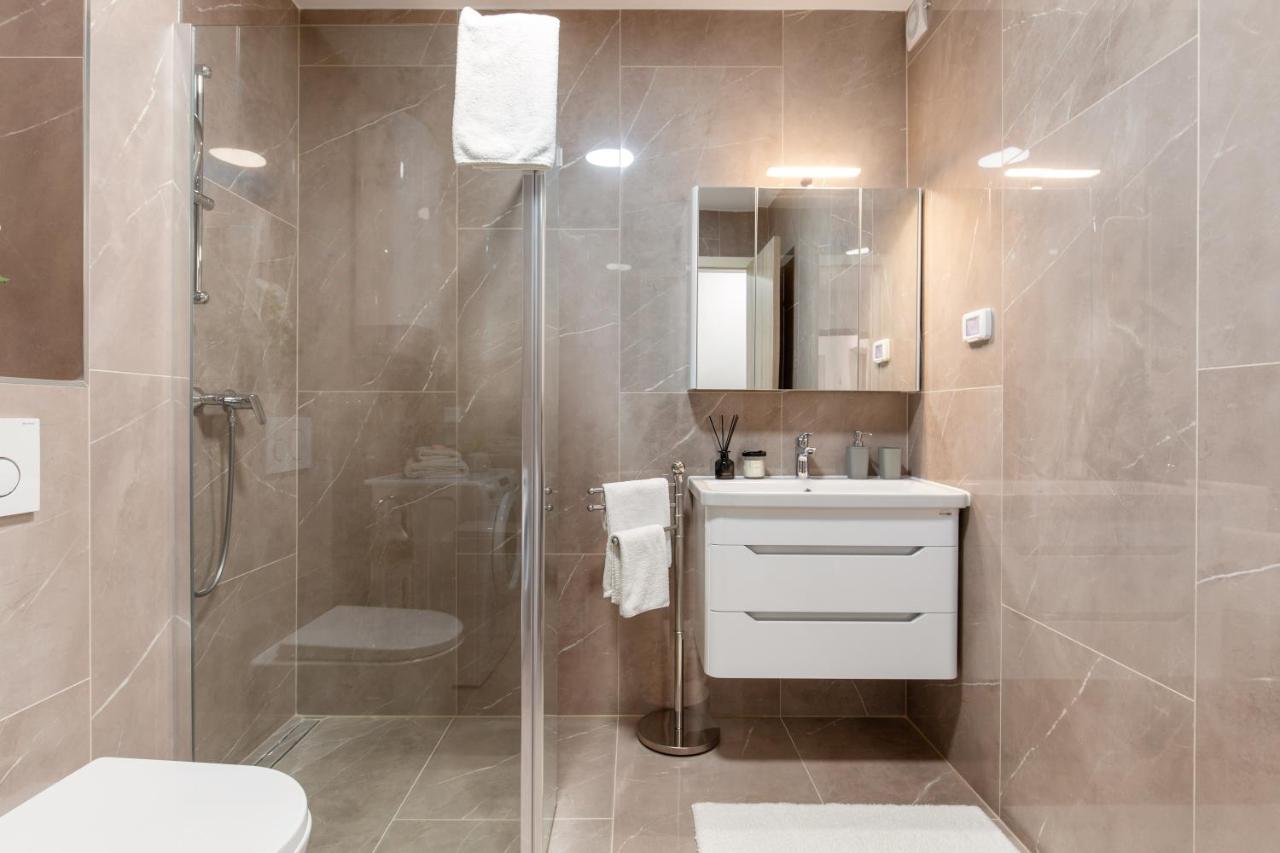 Apartment Hana Pjescana Uvala Bagian luar foto