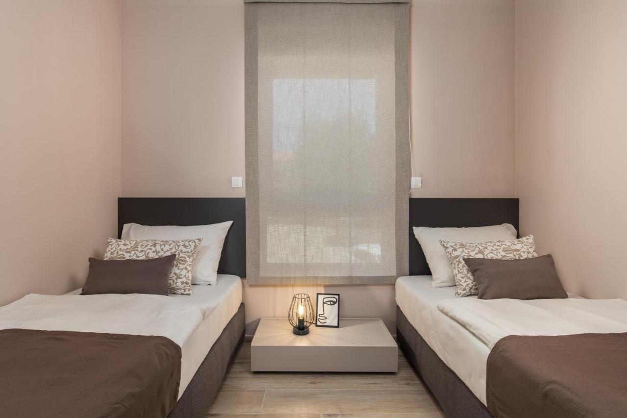 Apartment Hana Pjescana Uvala Bagian luar foto
